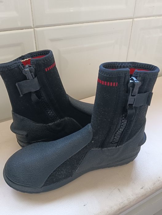 Botins mergulho neoprene preto 6,5 mm
