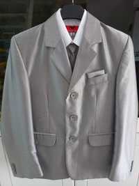 Komunijny garnitur szary rozm. 140cm + Biała koszula