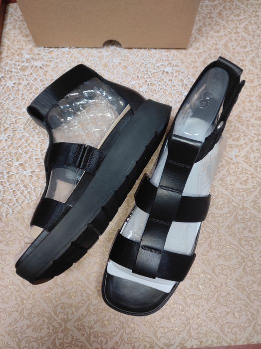 UGG жіночі сандалі 39.5р W EEBA