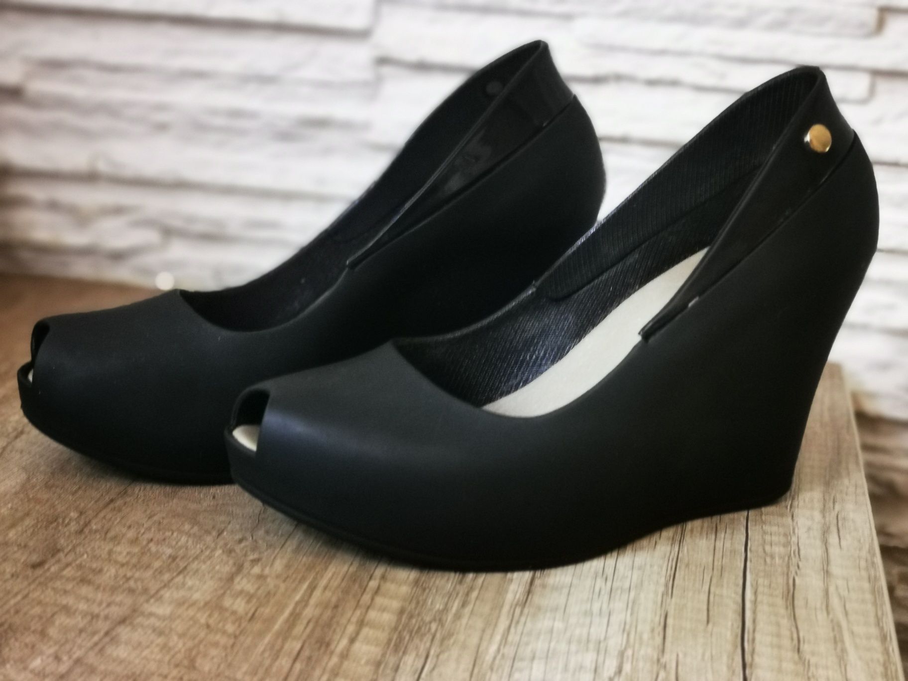 Eleganckie buty na koturnie 36