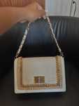 Bolsa ALDO Original – Bege com Detalhes Dourados