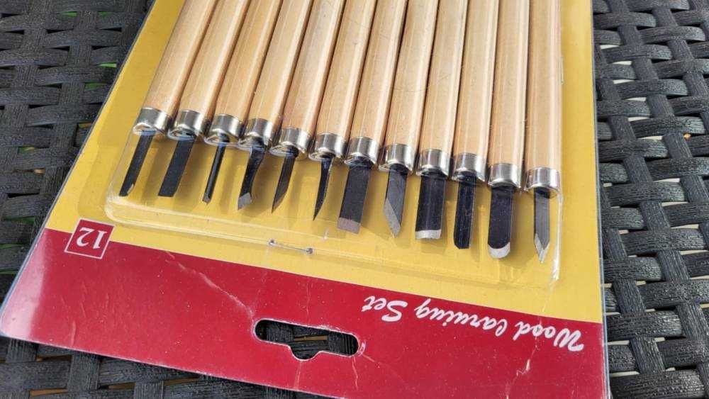 Dłuta do rzeźbienia w drewnie - zestaw 12-częściowy