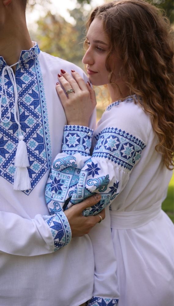 Парні вишиванки з сукнею