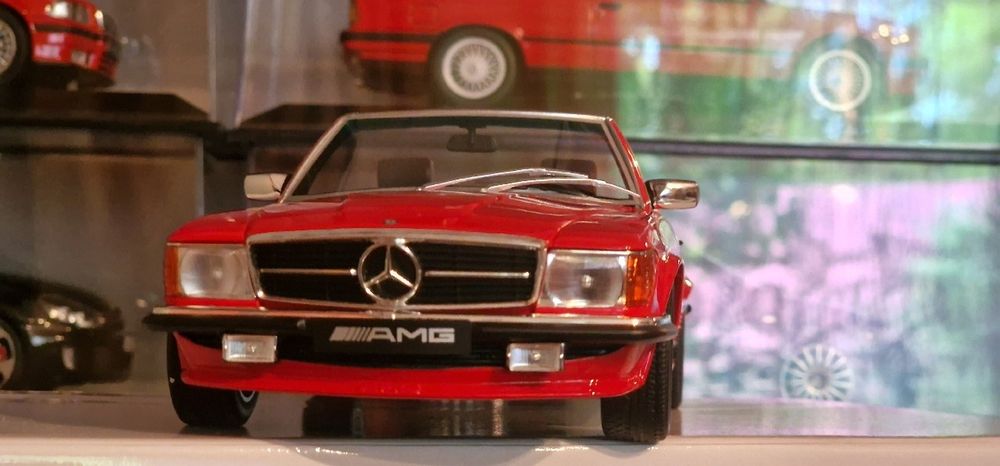 Mercedes-Benz 500 SL AMG Otto 1:18