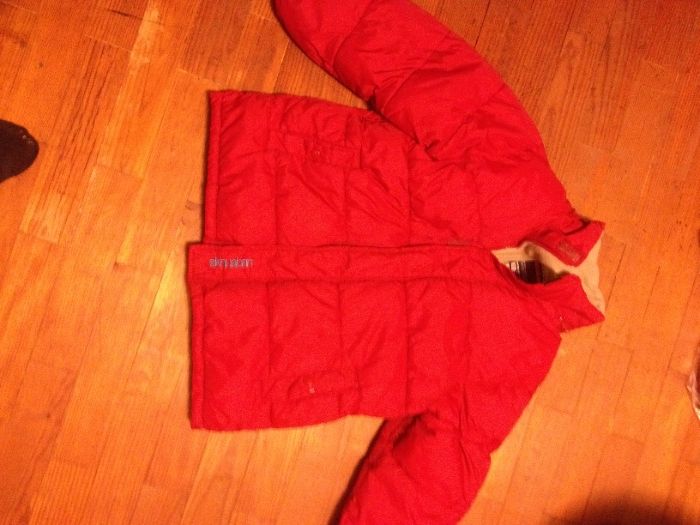 Vários casacos para crianças de 10-11 e 12 anos