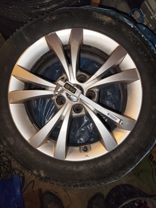 Koła zimowe felgi aluminiowe Alfa Romeo Giulietta 16 cali 5-6mm 2019r