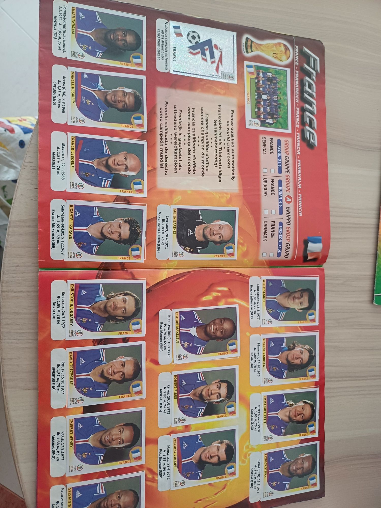 Caderneta cromos Fifa 2002 panini
