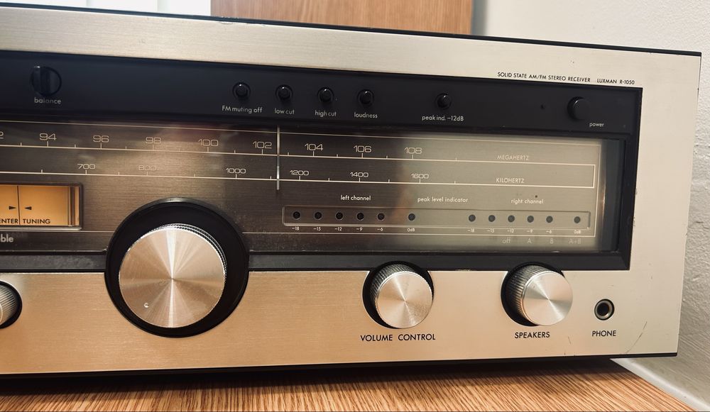 Luxman R-1050 Japan