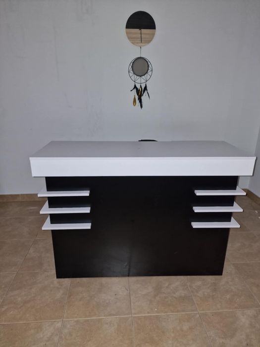 Recepcja kosmetyczna lada fryzjerska biurko salon