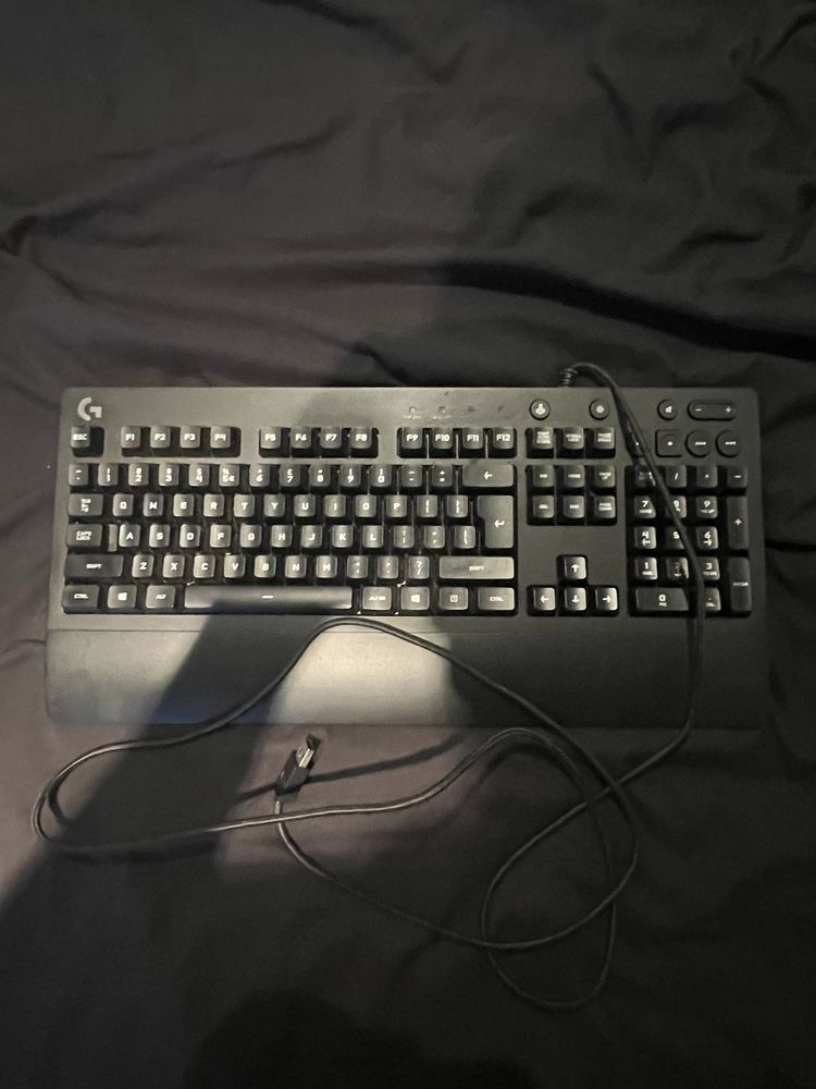 Klawiatura Logitech G213