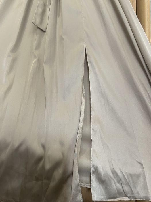 Святкова жіноча сукня