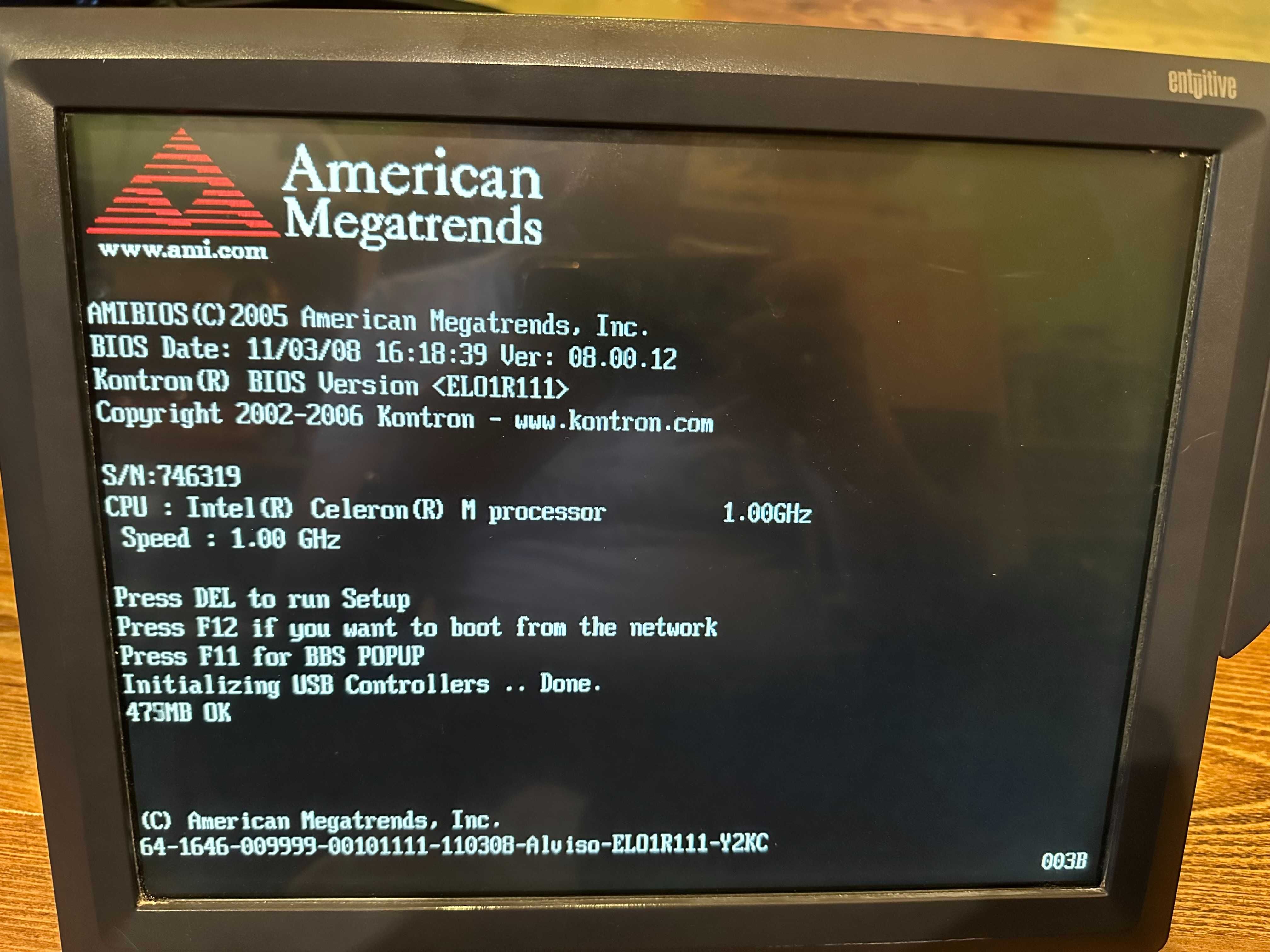 Komputer z ekranem dotykowym Elo Touch ET62681