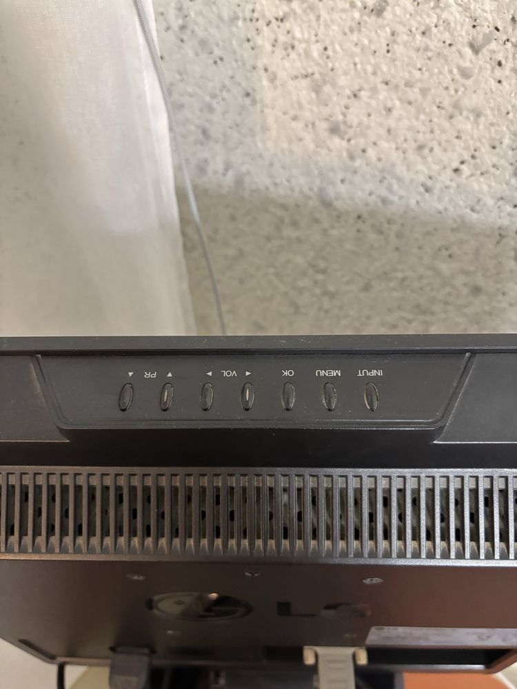 Монітор 19" LG M198WA-BZ