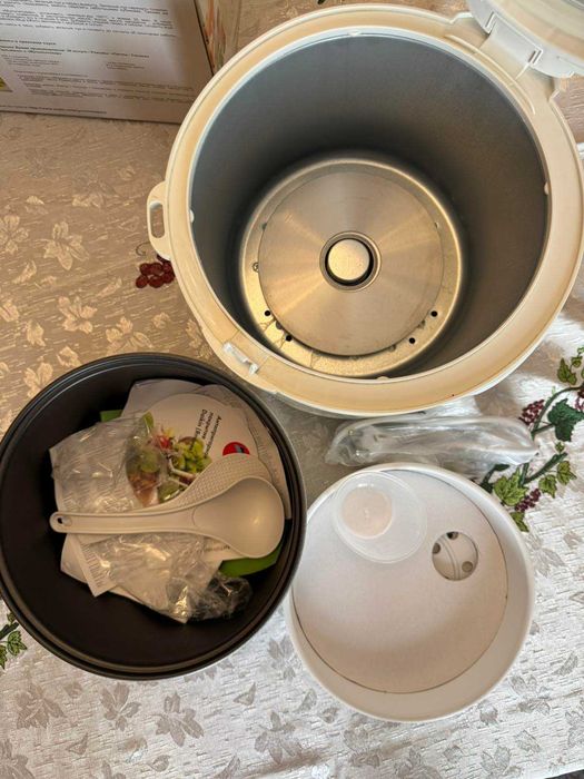 Мультиварка POLARIS PMC-0507 D