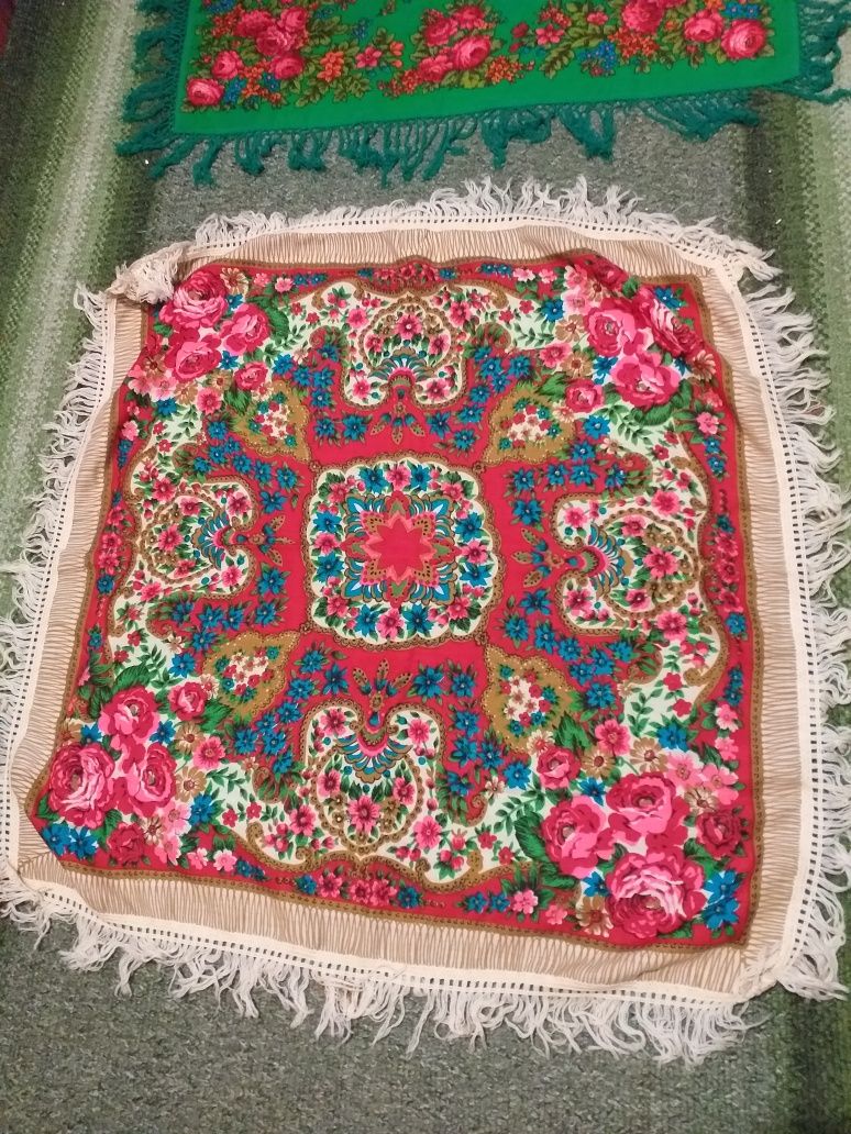 Хустки святкові нові