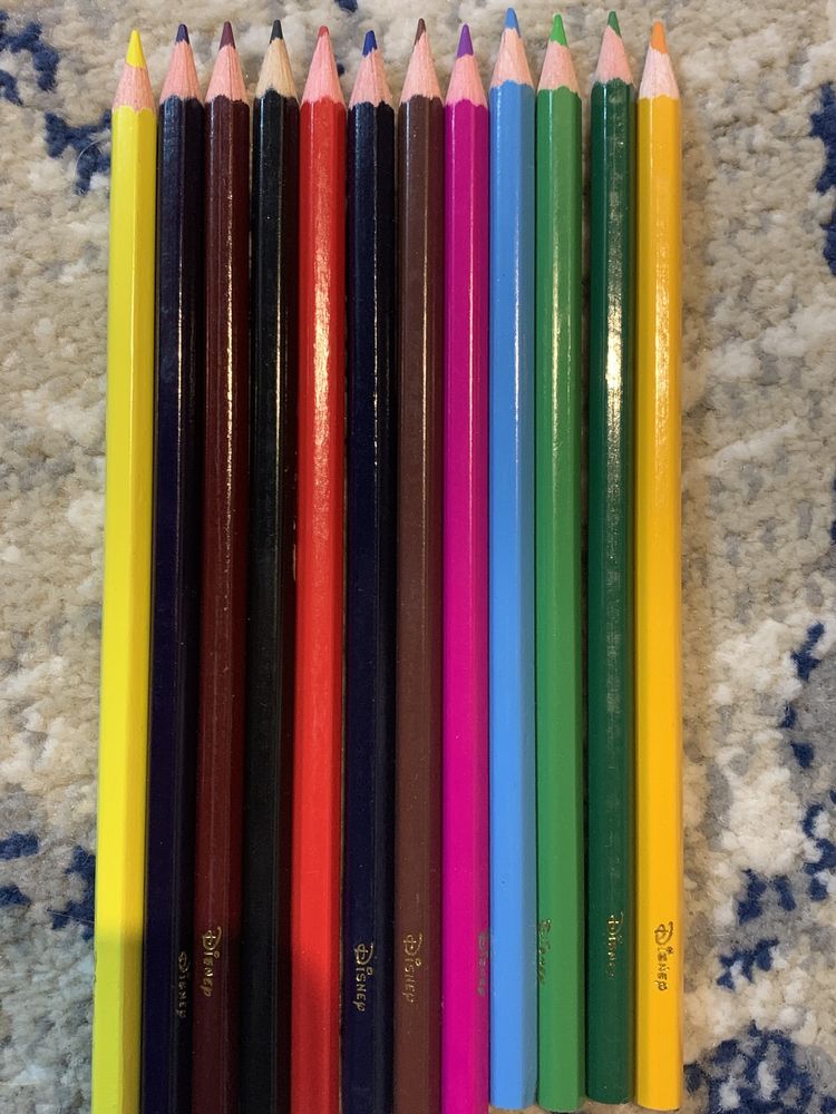 Олівці кольорові , різнокольорові , карандаши цветные, разноцветные