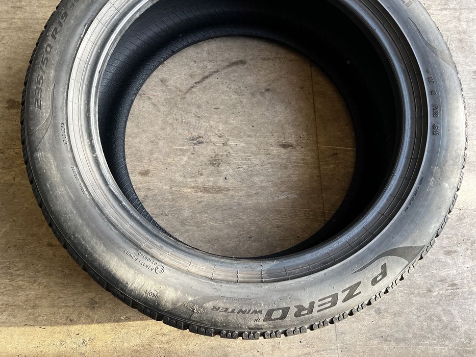 Dwie opony Pirelli p zero winter 235/50/19