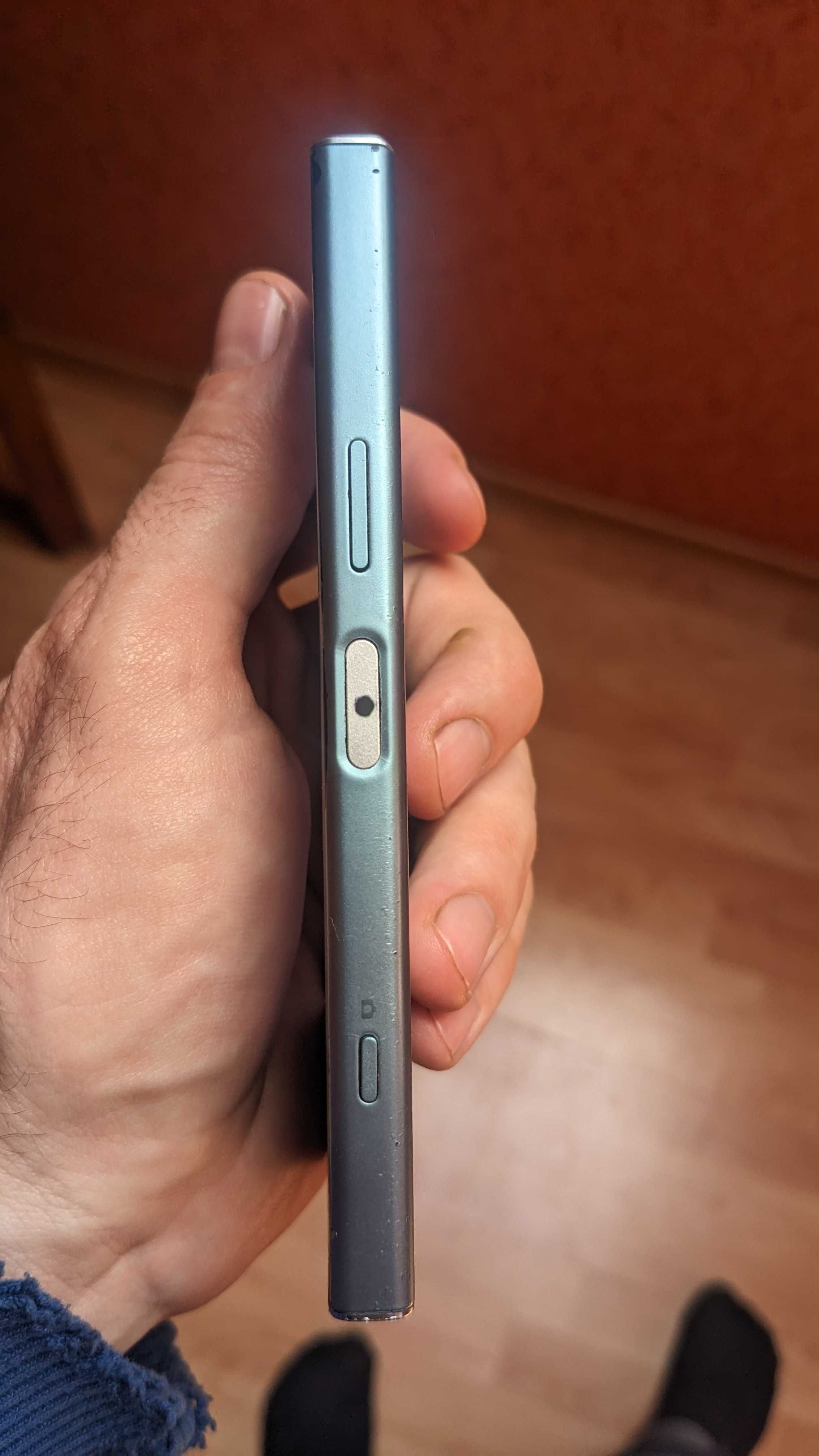 SONY XZ1 compact