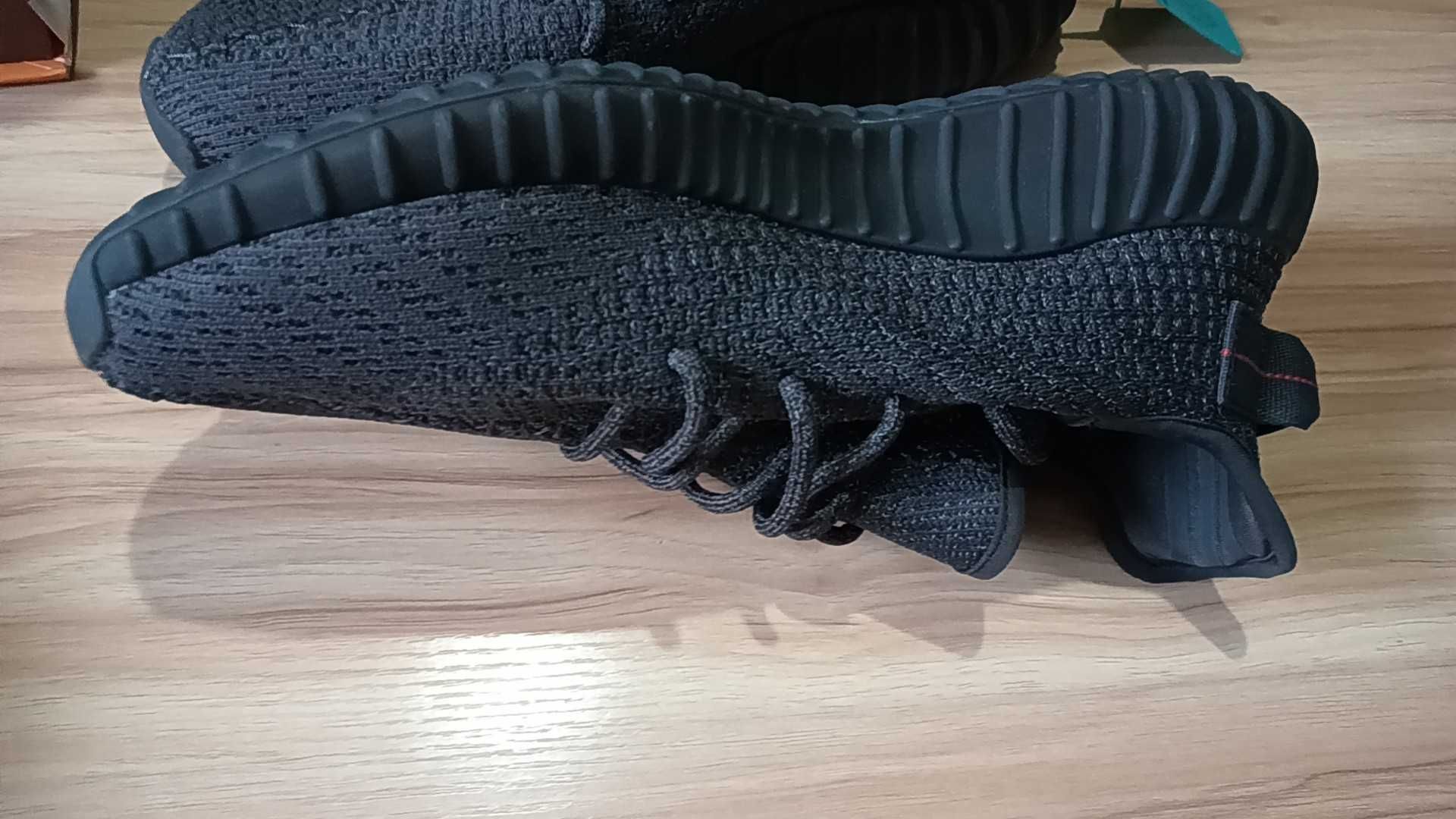 Oryginalne buty Adidas Yeezy Boost 350 V2 Black Starry Sky 43
