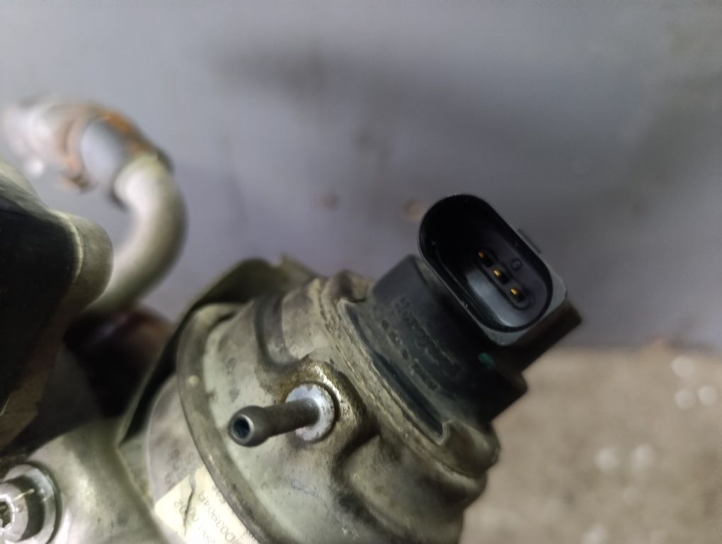 Turbosprężarka turbina turbo VW T5 T6 2.0TDI CAA CAAC CAAB Igła