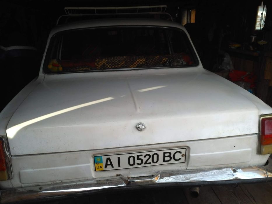 Автомобіль газ 24