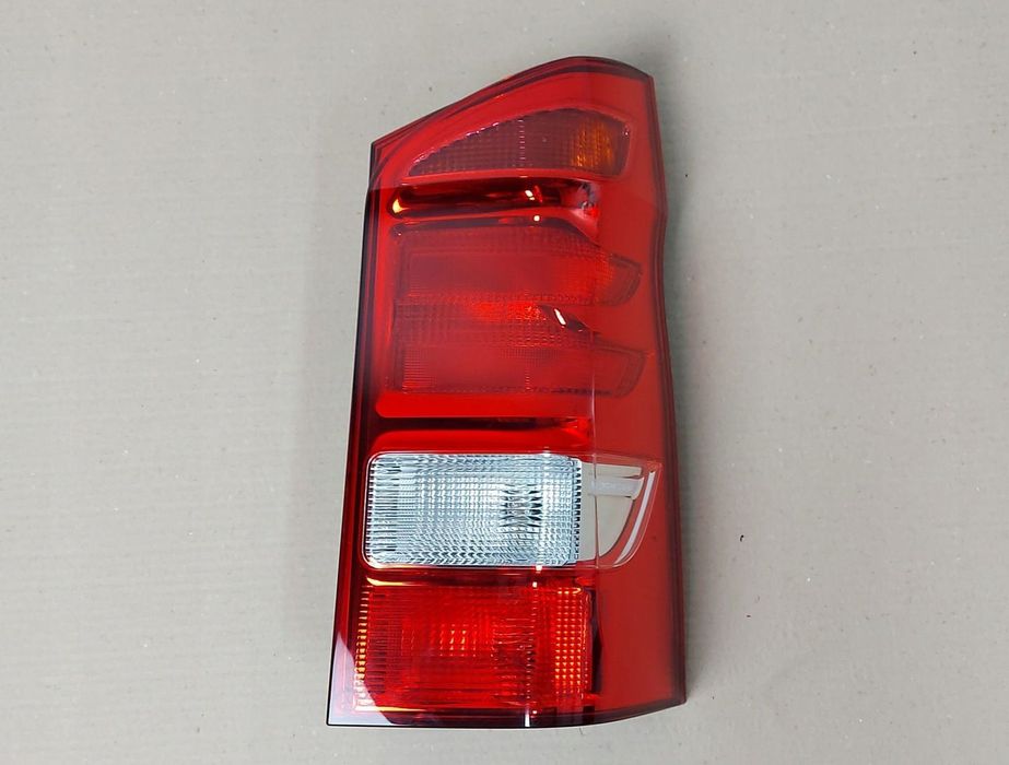 MERCEDES VITO W447 LAMPA PRAWA TYŁ TYLNA Oryginał A4478200164