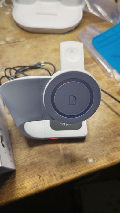 Бездротова зарядка 3в1 y36