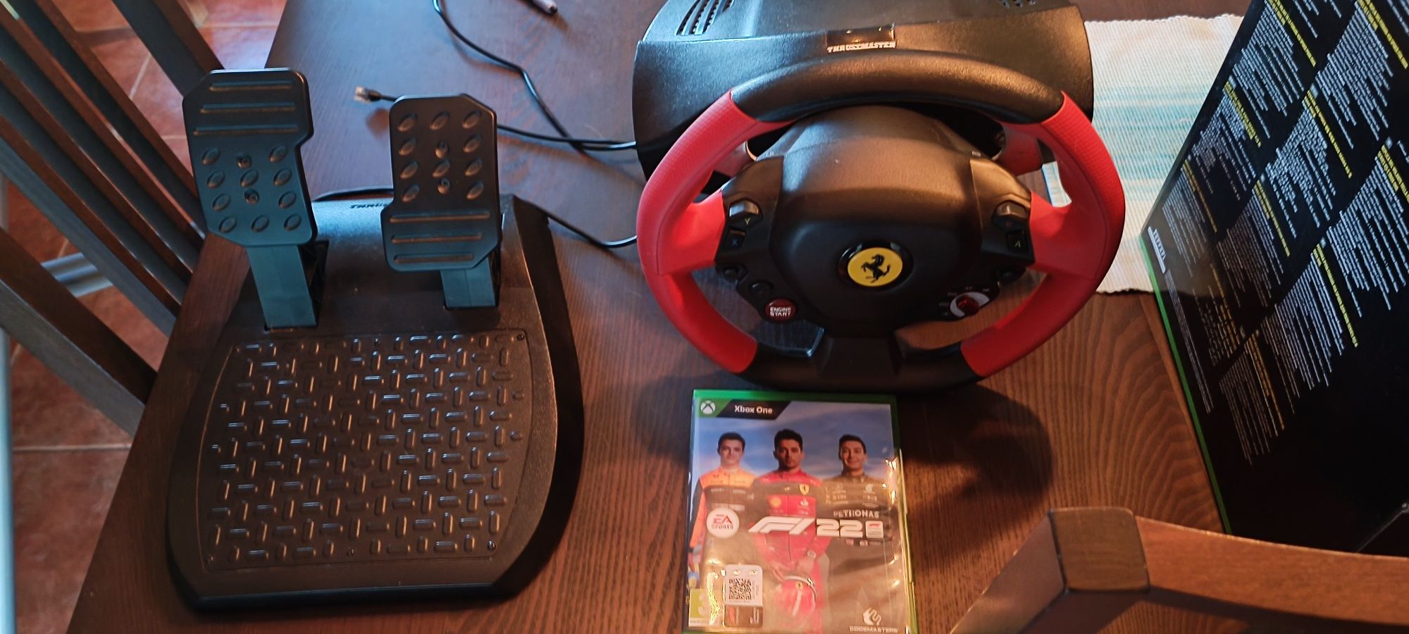 Volante trustmaster Ferrari 458 Spider Xbox+ jogo F1 22 Xbox One
Compr