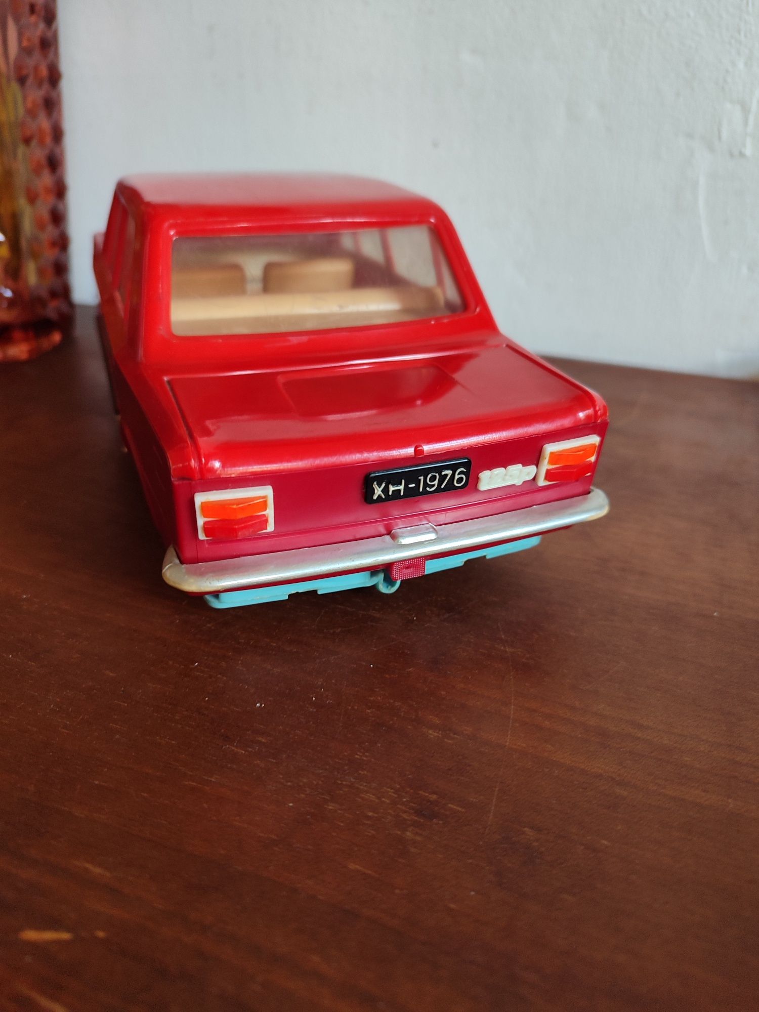 Zabawka duży fiat 125 p Sinol