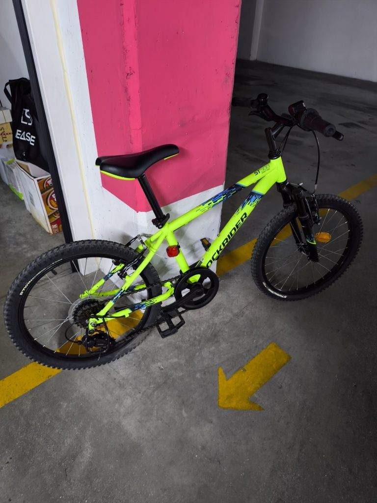 Vendo Bicicleta rockrider roda 20 como nova!