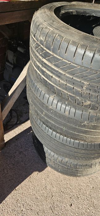 Komplet opon goodyear  225x55 r17