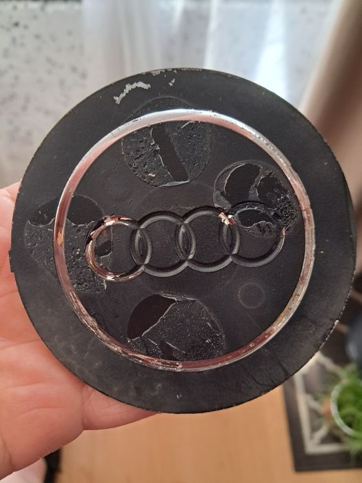 Logo audi do dekielków 80 B4