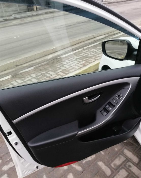 Продам авто Hundai i30 в гарному стані
