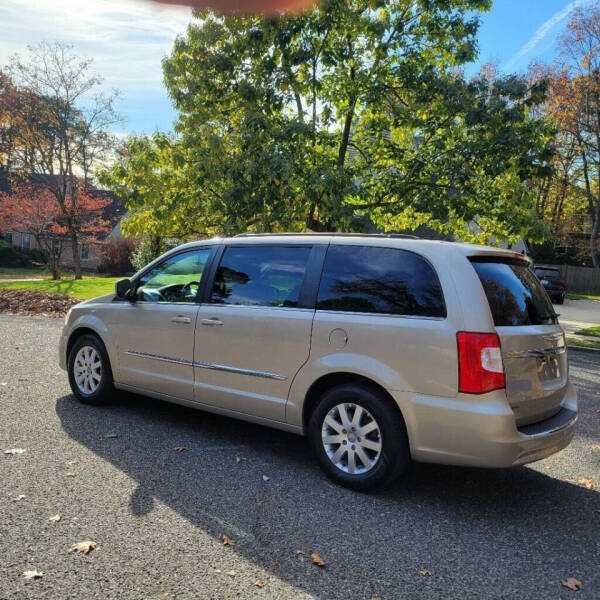 2016 Chrysler Town and Country