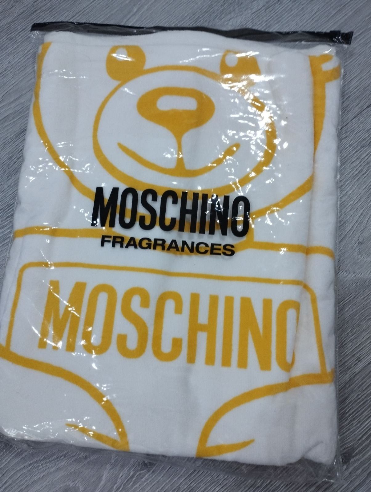 Полотенце  Moschino 160*90 см.