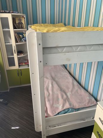 Двух спальная детская кровать