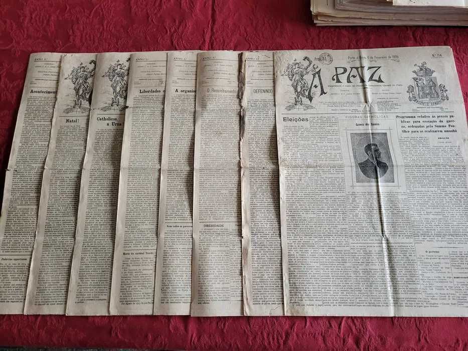 Conjunto de jornais antigos da Região do Porto