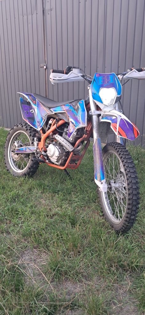 Cross alfarad 250