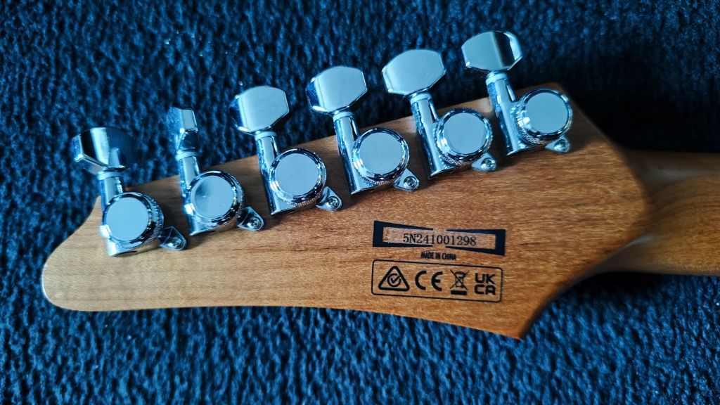 Ibanez AZ24S1F-VLS Violin Sunburst