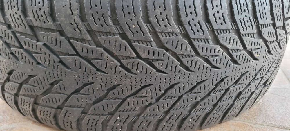 Зимові шини Nokian Hakkapeliitta R3 205/55 R16 стан +- нових ОГП 6 мм