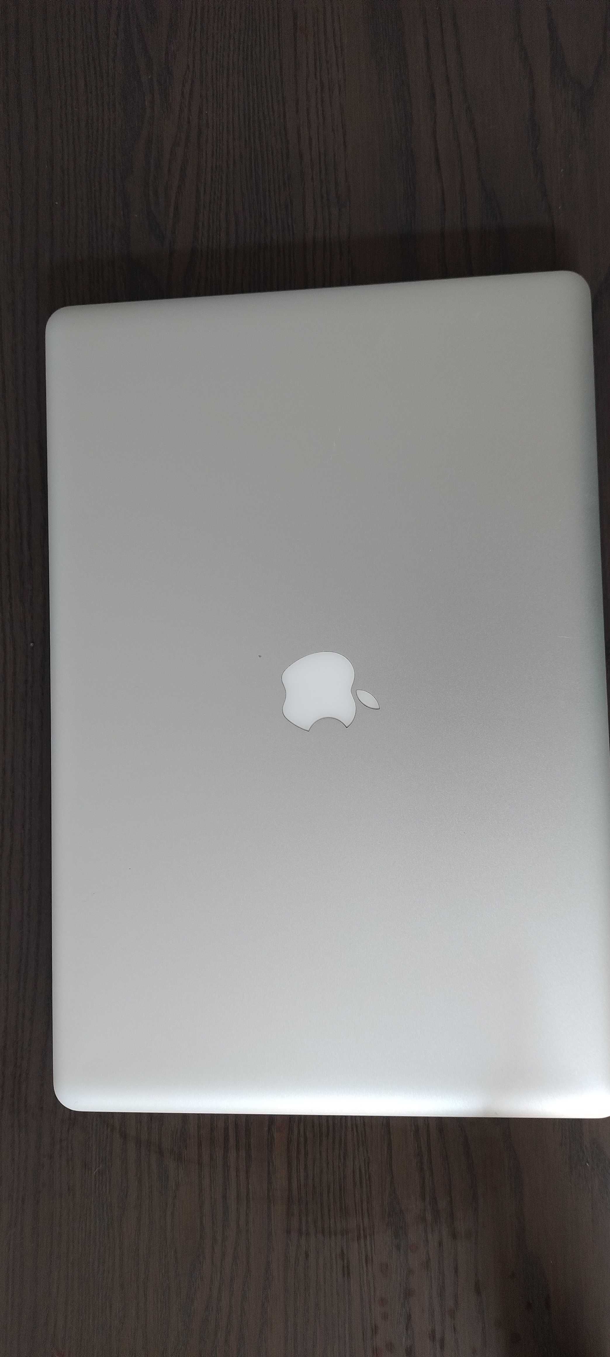 MacBook pro 17 cali (połowa 2009)