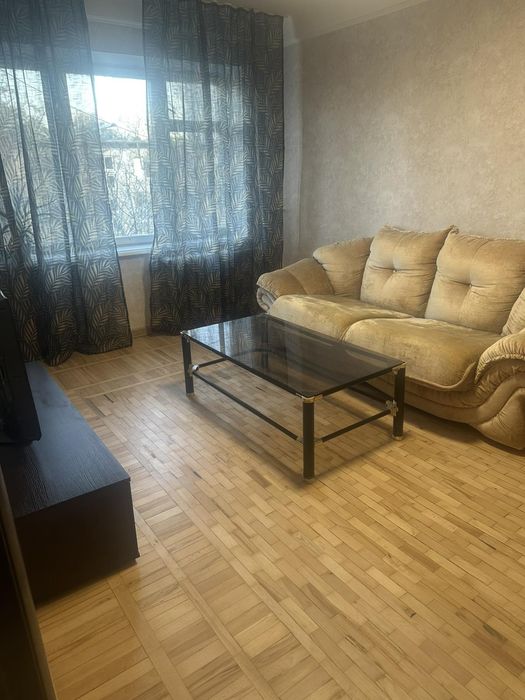 Перша здача! 3к квартира після ремонту. Біля ЖК Паркові Озера.