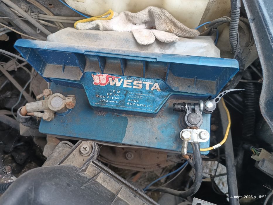 Продам Ваз2111 всі деталі за номером телефону.СРОЧНО.