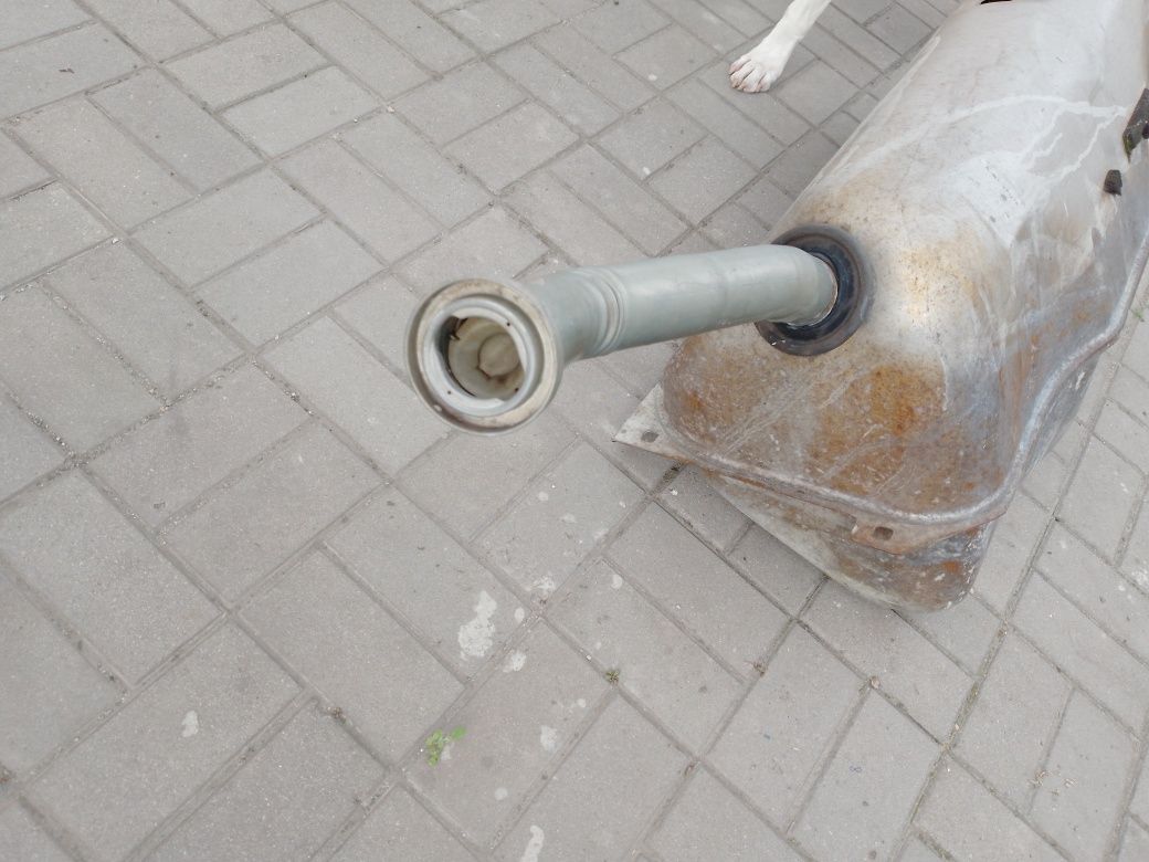 Бак паливний Мерседес w210
