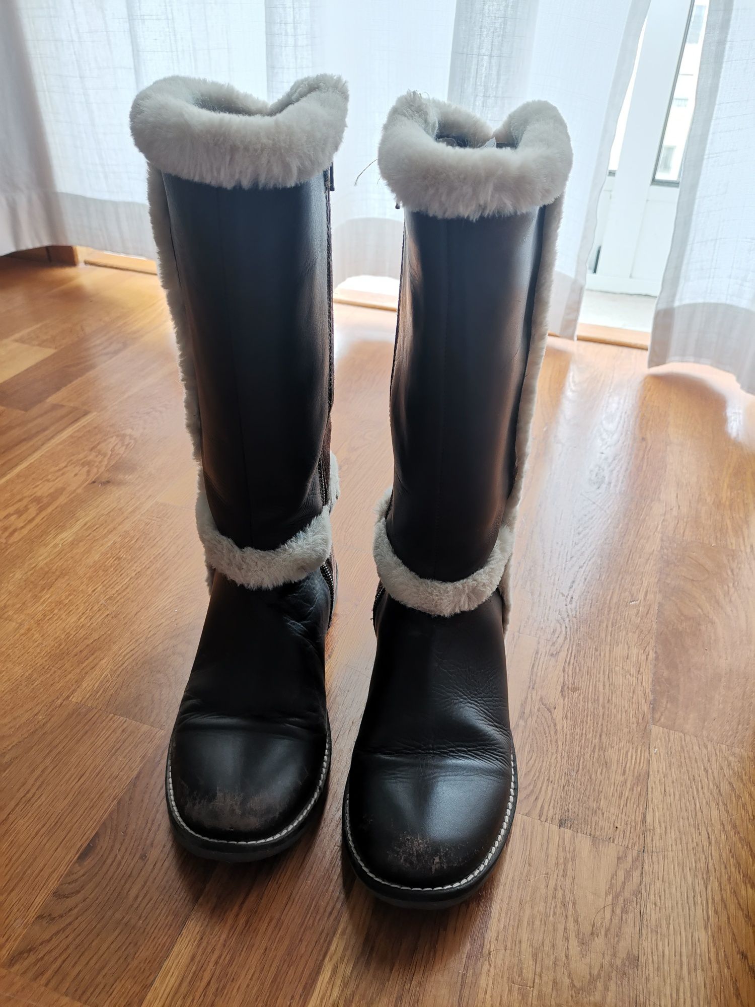 Botas cano alto menina número 36