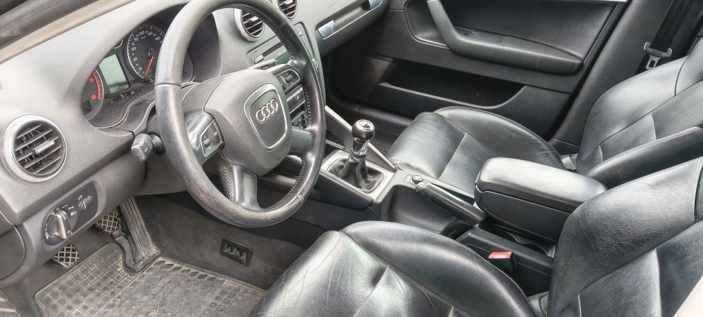 Audi a3,  8P. ,1,6tdi lift 2010