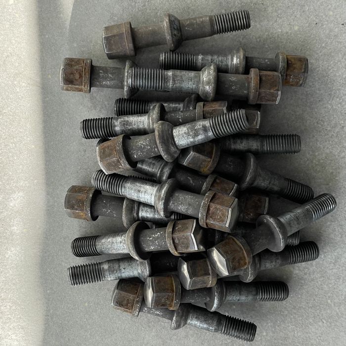 Болти колісні М12 довжиною 85мм Mercedes-Benz w124 w210 w126 R129 AMG