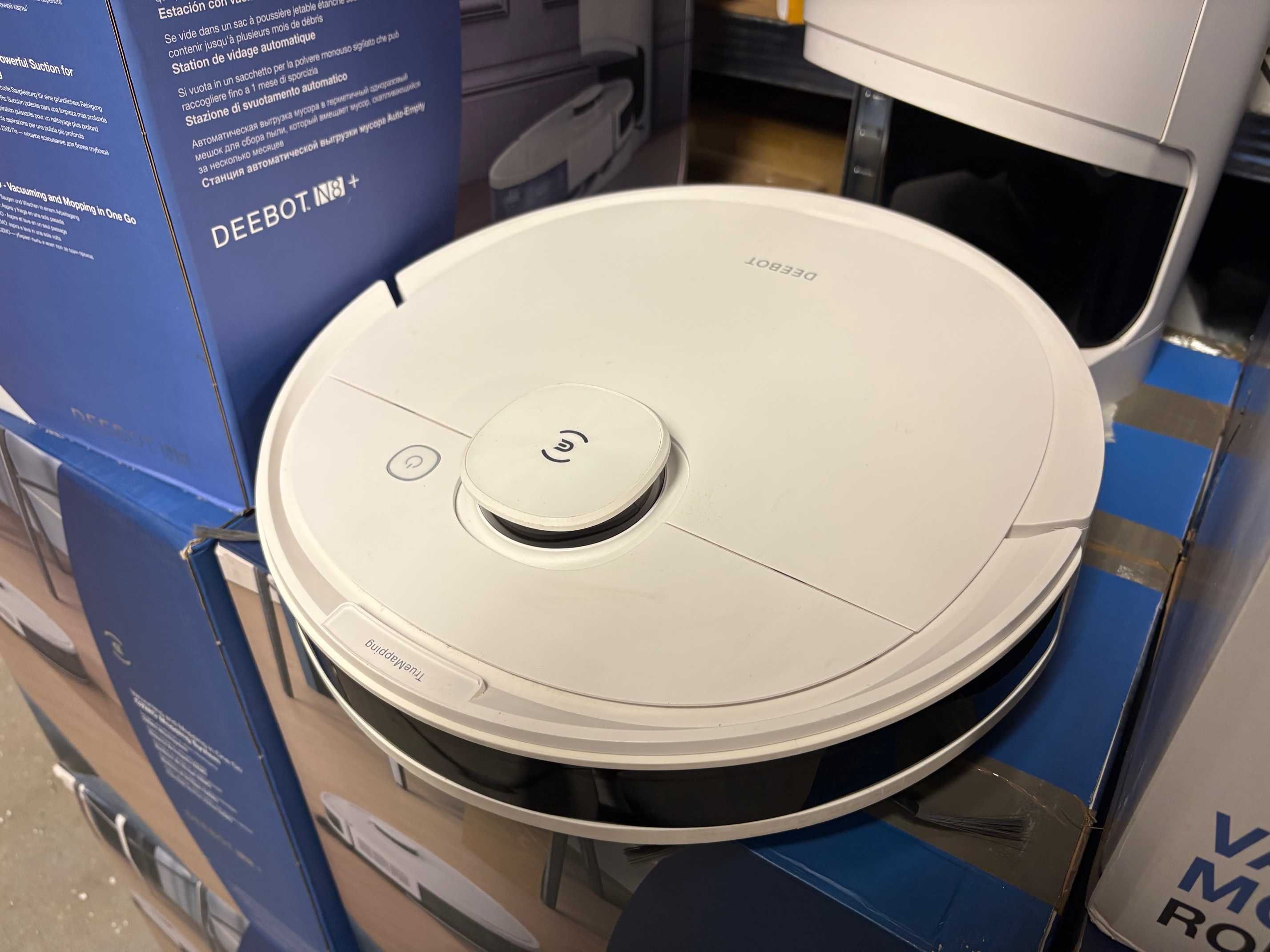 Robot sprzątający Ecovacs DEEBOT OZMO N8+ biały stacja