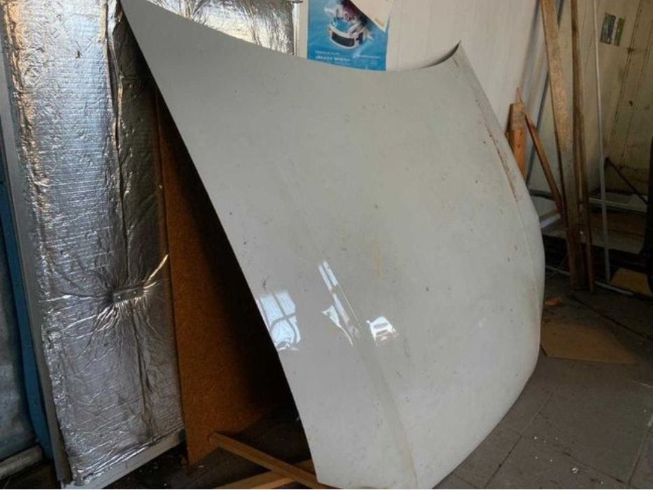 Продам капот оригинальный Ауди