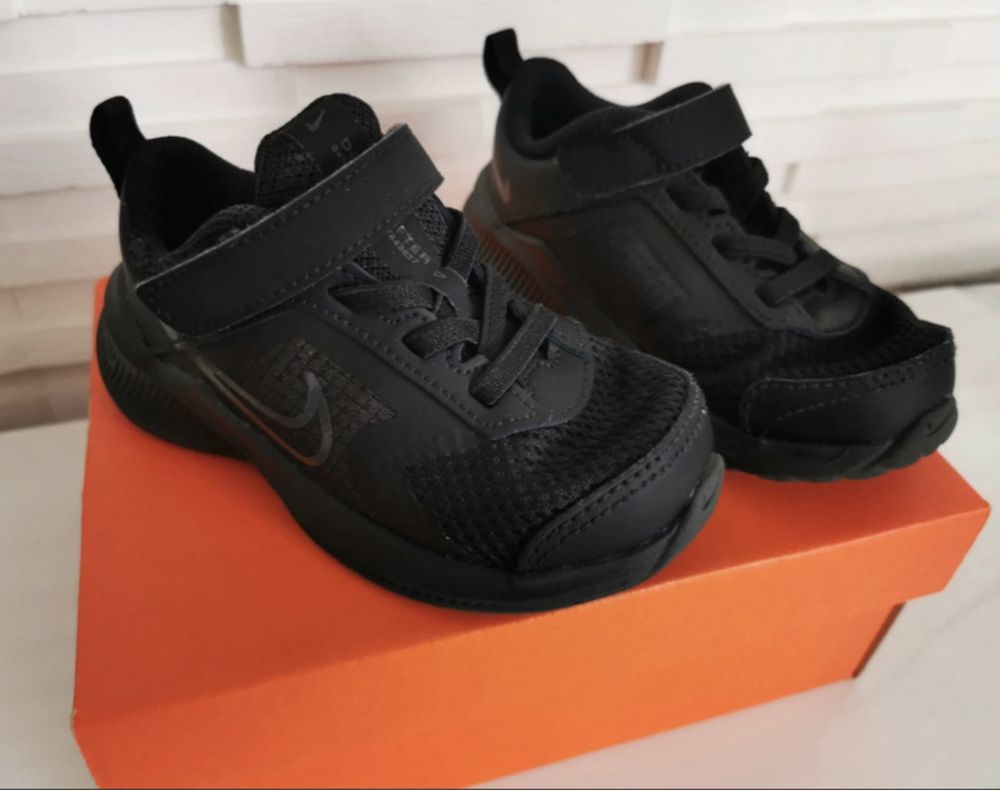 Buty sportowe Nike downshifter 11, czarne adidasy r. 23,5